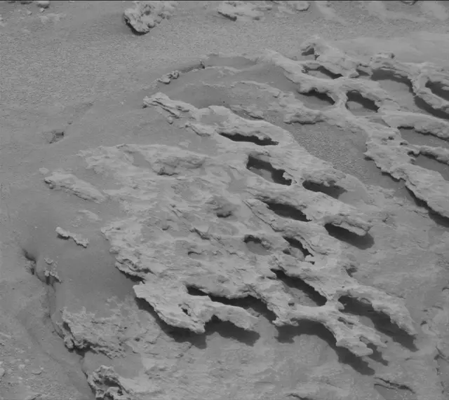 Sol 3640: Mast Camera (Mastcam)