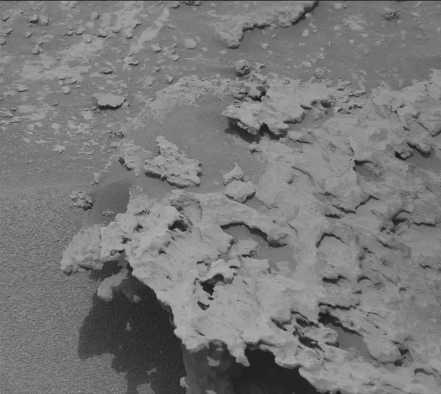 Sol 3640: Mast Camera (Mastcam)