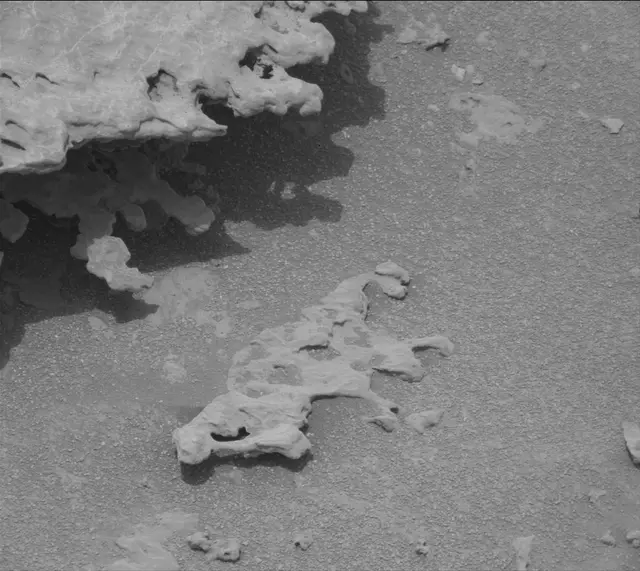 Sol 3640: Mast Camera (Mastcam)