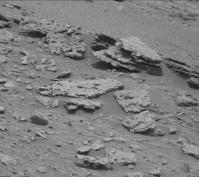 Sol 3640: Mast Camera (Mastcam)