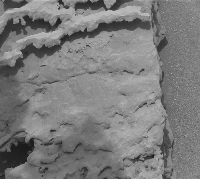 Sol 3641: Mast Camera (Mastcam)