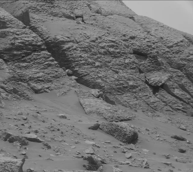 Sol 3641: Mast Camera (Mastcam)