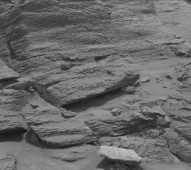 Sol 3641: Mast Camera (Mastcam)