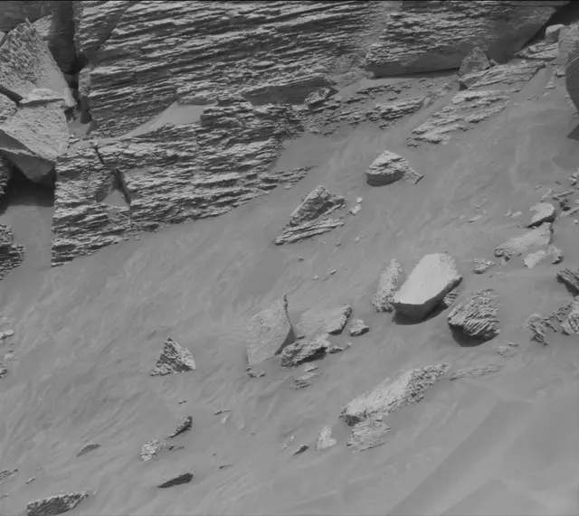 Sol 3641: Mast Camera (Mastcam)