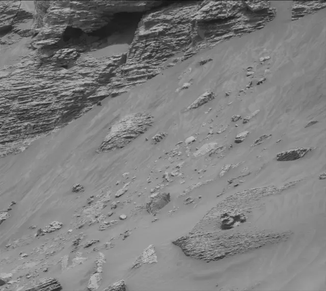 Sol 3641: Mast Camera (Mastcam)