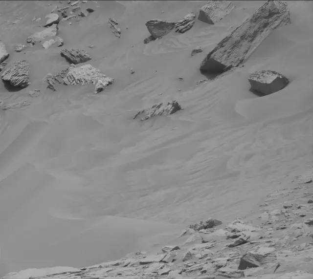 Sol 3641: Mast Camera (Mastcam)