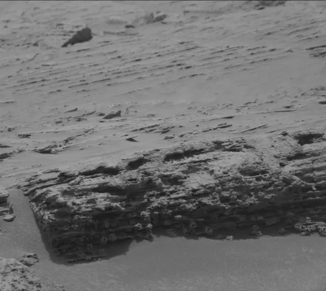Sol 3641: Mast Camera (Mastcam)
