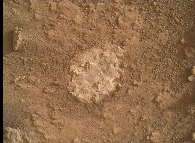 Sol 3641: Mars Hand Lens Imager (MAHLI)