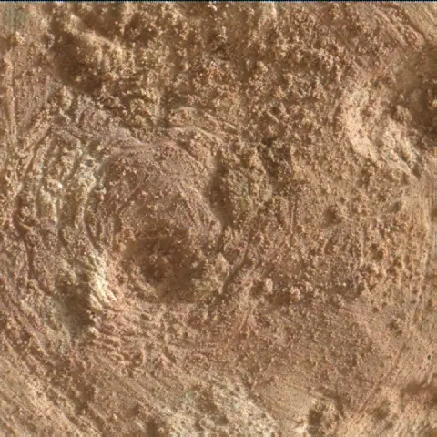Sol 3641: Mars Hand Lens Imager (MAHLI)