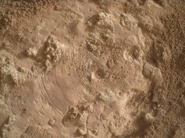 Sol 3641: Mars Hand Lens Imager (MAHLI)