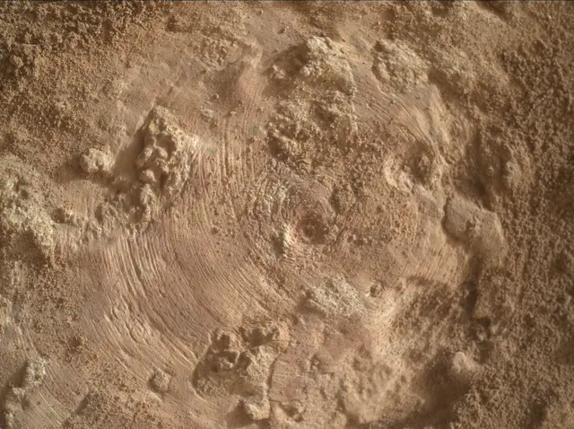 Sol 3641: Mars Hand Lens Imager (MAHLI)