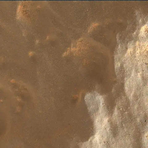 Sol 3641: Mars Hand Lens Imager (MAHLI)