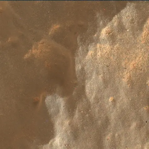 Sol 3641: Mars Hand Lens Imager (MAHLI)