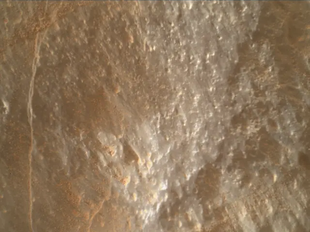 Sol 3641: Mars Hand Lens Imager (MAHLI)