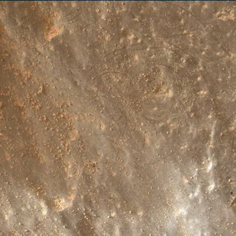 Sol 3641: Mars Hand Lens Imager (MAHLI)