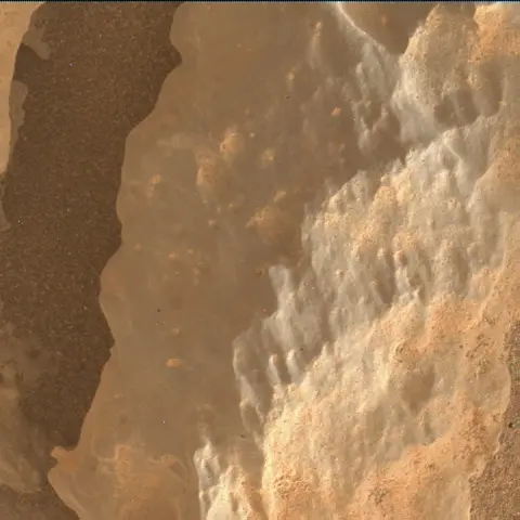 Sol 3641: Mars Hand Lens Imager (MAHLI)