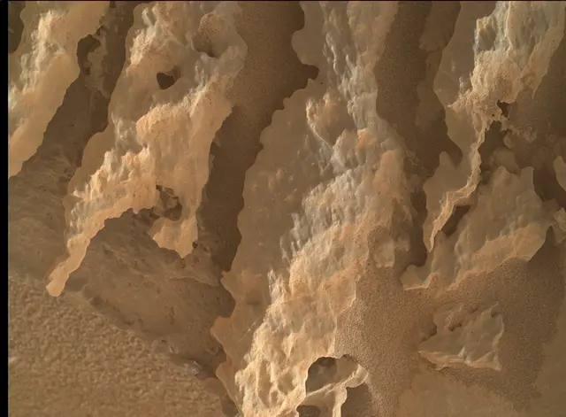 Sol 3641: Mars Hand Lens Imager (MAHLI)