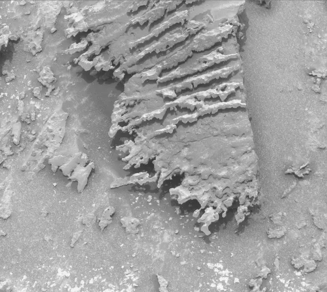 Sol 3642: Mast Camera (Mastcam)