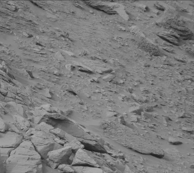 Sol 3642: Mast Camera (Mastcam)
