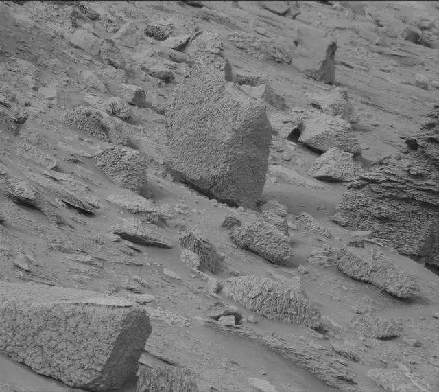 Sol 3642: Mast Camera (Mastcam)