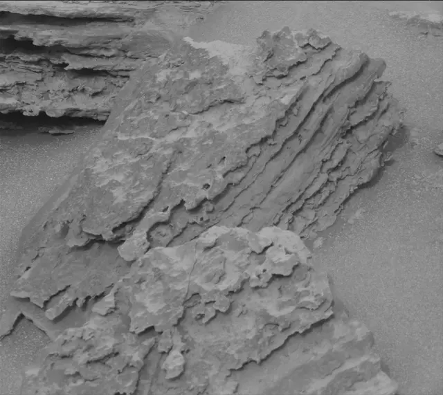Sol 3642: Mast Camera (Mastcam)