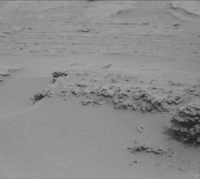 Sol 3642: Mast Camera (Mastcam)