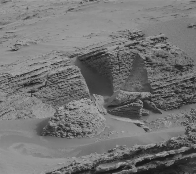 Sol 3642: Mast Camera (Mastcam)