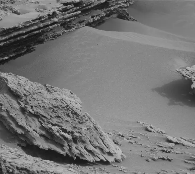Sol 3642: Mast Camera (Mastcam)