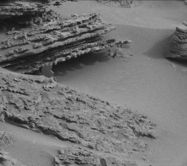 Sol 3642: Mast Camera (Mastcam)