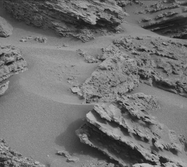 Sol 3642: Mast Camera (Mastcam)