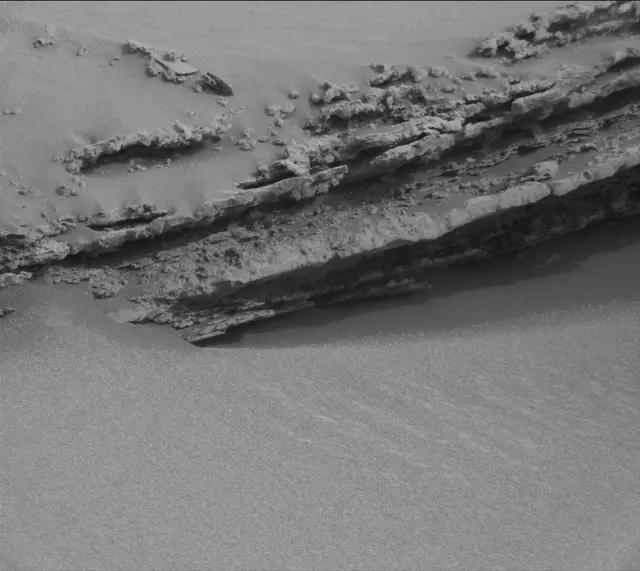 Sol 3642: Mast Camera (Mastcam)