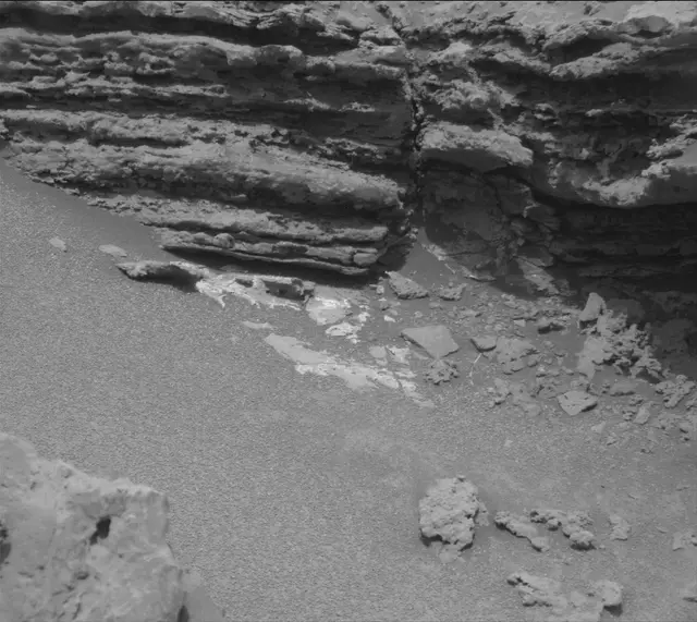 Sol 3642: Mast Camera (Mastcam)