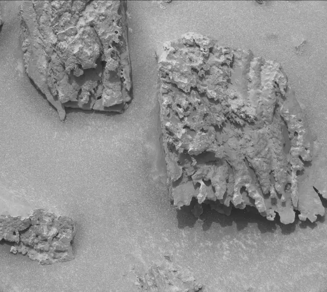 Sol 3643: Mast Camera (Mastcam)