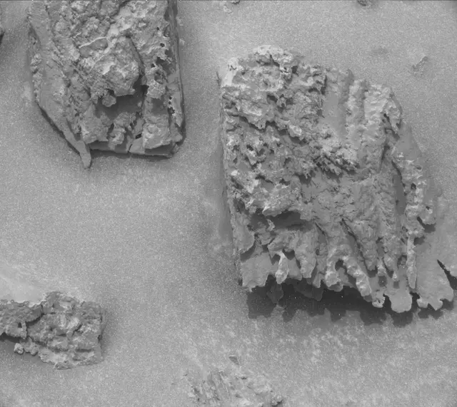 Sol 3643: Mast Camera (Mastcam)