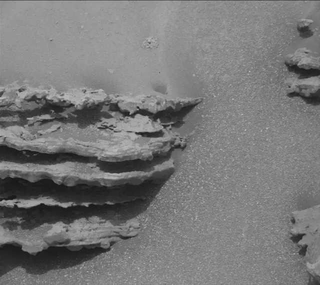 Sol 3643: Mast Camera (Mastcam)