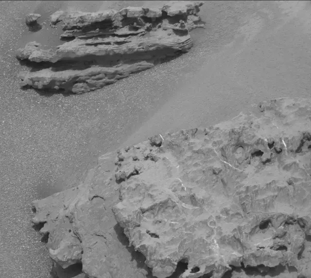 Sol 3643: Mast Camera (Mastcam)