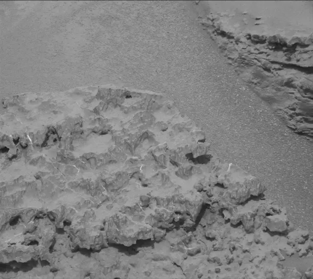 Sol 3643: Mast Camera (Mastcam)