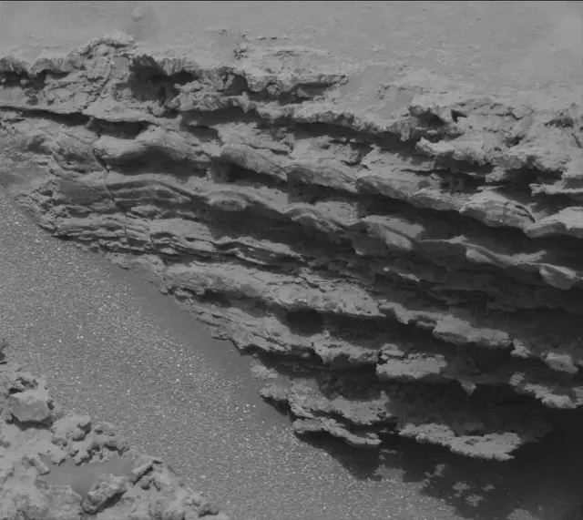 Sol 3643: Mast Camera (Mastcam)
