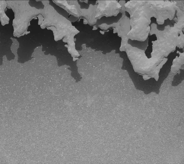 Sol 3643: Mast Camera (Mastcam)