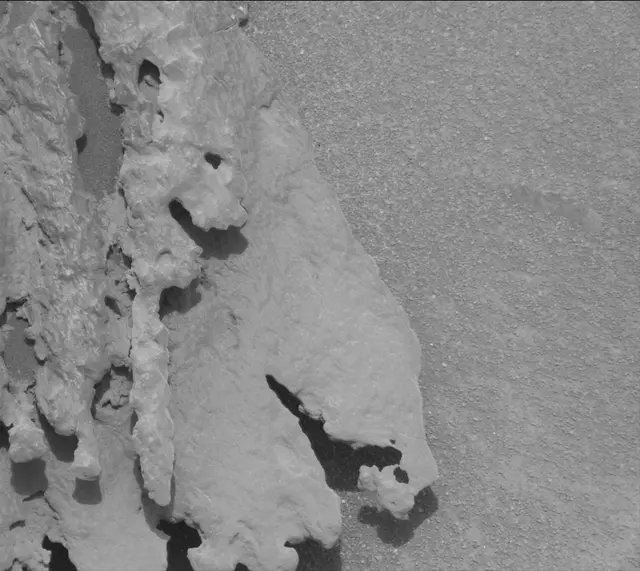 Sol 3643: Mast Camera (Mastcam)