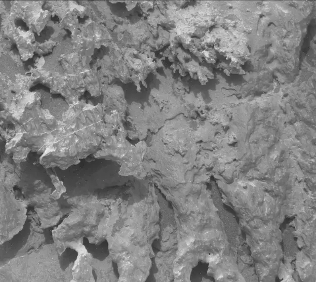 Sol 3643: Mast Camera (Mastcam)