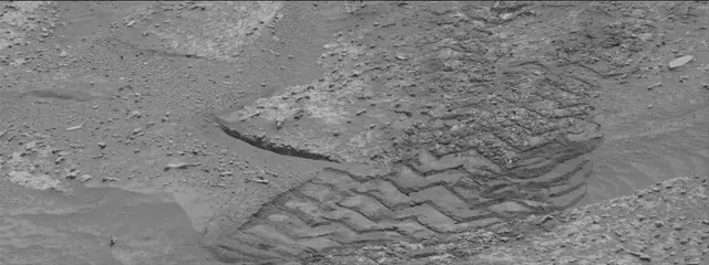 Sol 3644: Mast Camera (Mastcam)