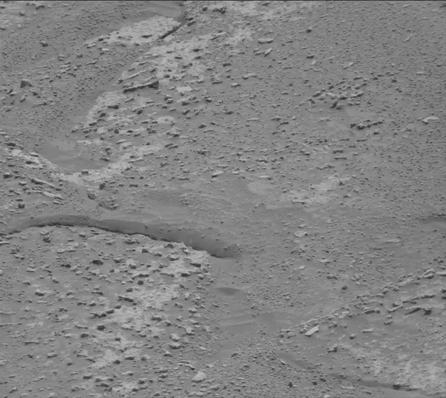 Sol 3644: Mast Camera (Mastcam)