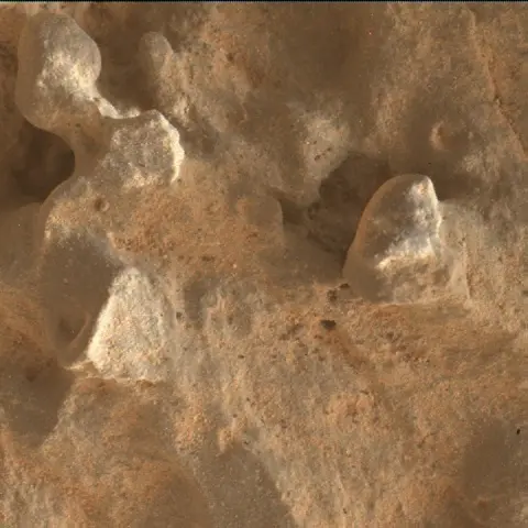 Sol 3644: Mars Hand Lens Imager (MAHLI)