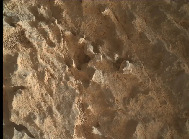Sol 3644: Mars Hand Lens Imager (MAHLI)