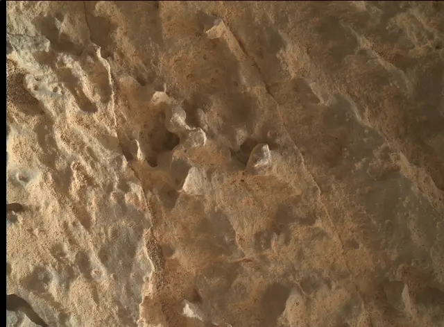 Sol 3644: Mars Hand Lens Imager (MAHLI)