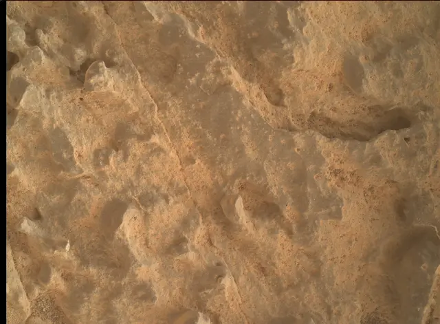 Sol 3644: Mars Hand Lens Imager (MAHLI)