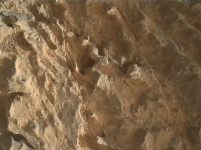 Sol 3644: Mars Hand Lens Imager (MAHLI)