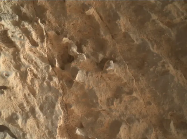 Sol 3644: Mars Hand Lens Imager (MAHLI)