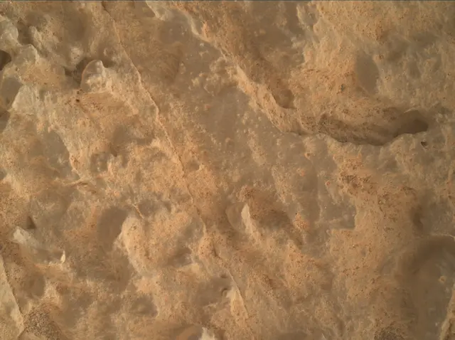 Sol 3644: Mars Hand Lens Imager (MAHLI)